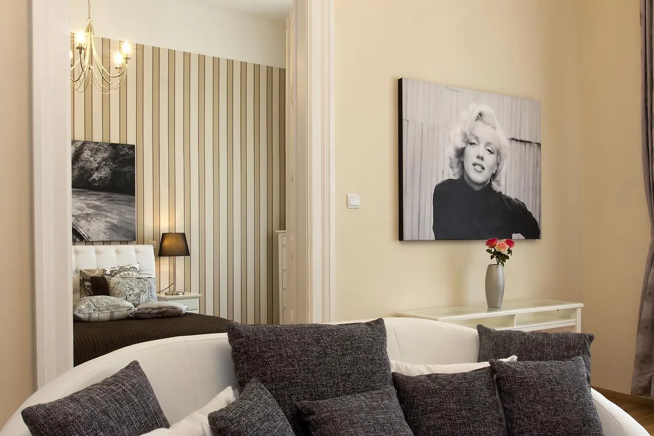 Vaci 12 Apartment Budapest