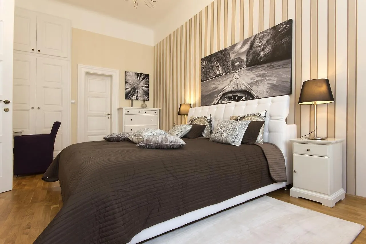 Vaci 12 Apartment Budapest